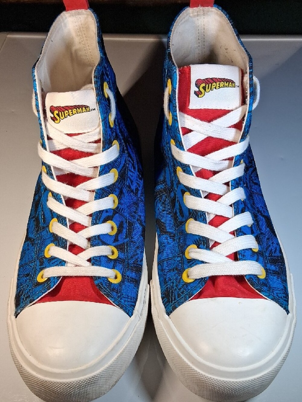 🦸‍♂️ DC COMICS Superman Comic Book High Top Sneakers Men's Size 11 MNSM25B00 🦸